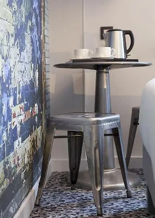 Hotel Sejour Beaubourg Paris